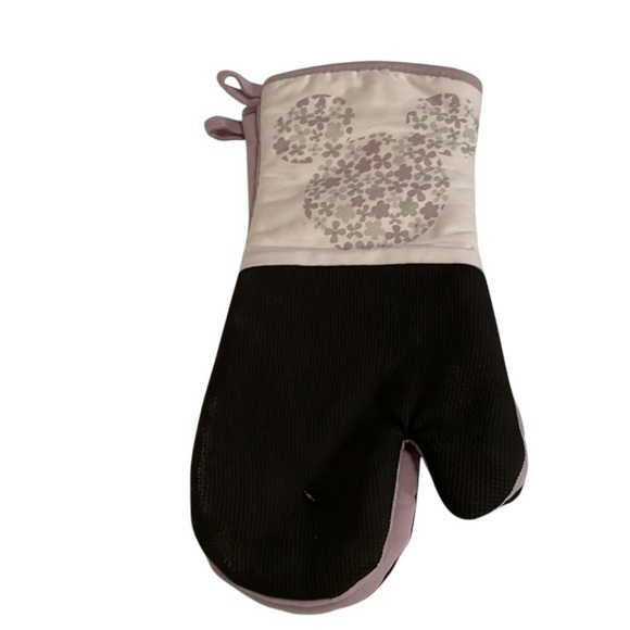 Disney 2PK Hear Resident Oven Mitts - Picture 1 of 4